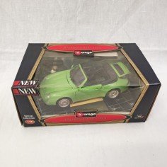 Porsche 911 cabriolet sc. 1/18 Burago con ruote tuning colore verde