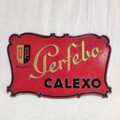 Piccola targa in cartone Perfebo Calexo O.P. Milano rossa e nera