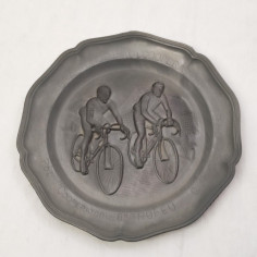 Piatto in peltro Granfondo della cooperazione 1980 ciclismo