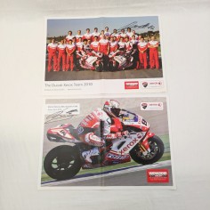 Coppia poster moto DUCATI anno 2010 con autografo Michel Fabrizio