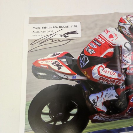 Coppia poster moto DUCATI anno 2010 con autografo Michel Fabrizio