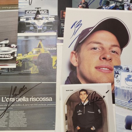 Lotto di 25 ritagli riviste con autografi piloti e dirigenti F1