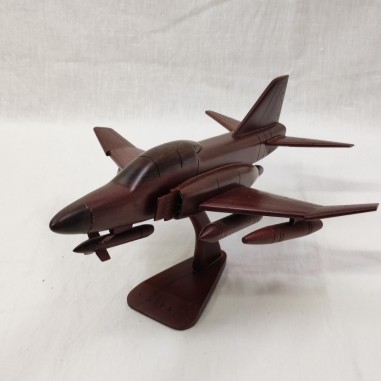 Modellino in legno aereo a reazione RIVA