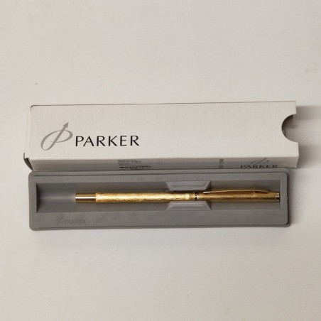 Penna a sfera dorata lavorazione millerighe usata con astuccio Parker
