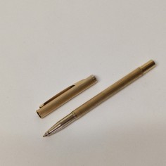 Penna a sfera dorata lavorazione millerighe usata con astuccio Parker 2