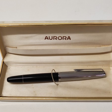 AURORA 88P penna stilografica fusto in resina nera con cappuccio acciaio