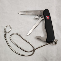 VICTORINOX coltello svizzero multi utensile formato medio 2