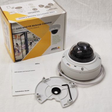 Axis M3024-LVE Indoor/Outdoor Network Security Camera System inusata