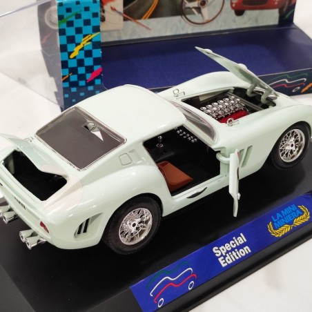 Ferrari GTO 62 Mini miniera bianca vetrina originale Tourist Trophy n° 15 sc. 1/18
