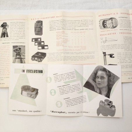 Coppia brochure accessori fotografici Metraphot e AGDA
