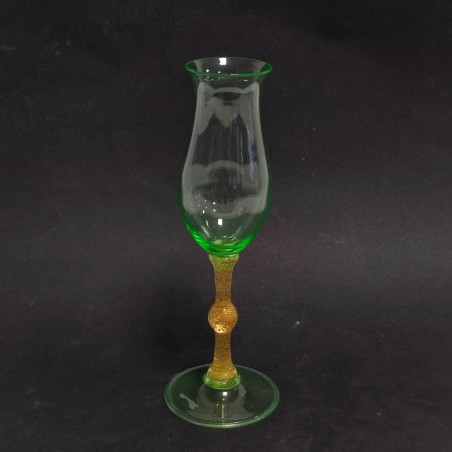 La Murrina bicchiere a tulipano colore verde con scaglie d'oro h. 24 cm