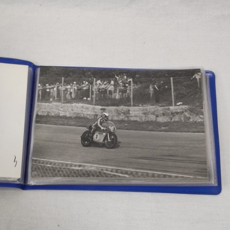 Lotto di 18 foto originali motociclismo Giacomo Agostini