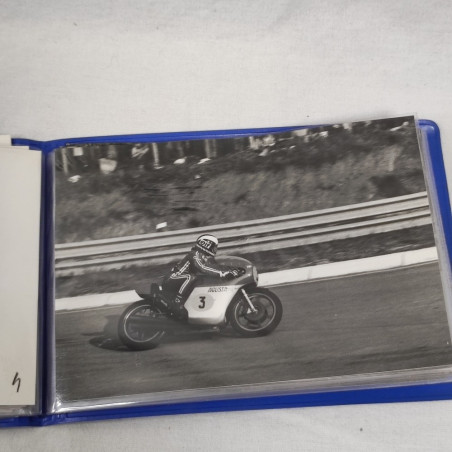 Lotto di 18 foto originali motociclismo Giacomo Agostini