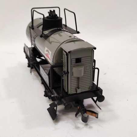 Carro ferroviario cisterna in latta marca ETS scala 0 Vacuum Oil Praha
