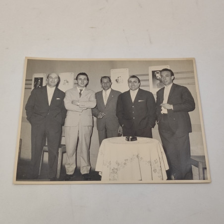 GINO BARTALI fotografia originale formato 17x24 con altre persone