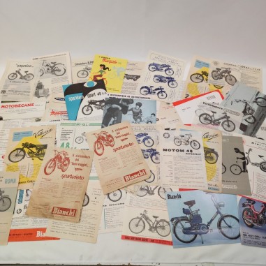 Lotto di 55 brochure volantini di motocicli anni 50/60/70