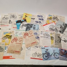 Lotto di 55 brochure volantini di motocicli anni 50/60/70 2