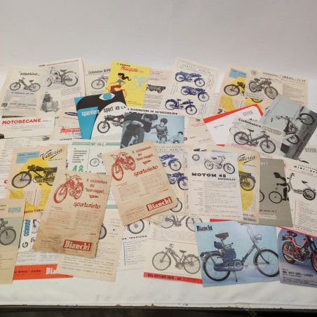 Lotto di 55 brochure volantini di motocicli anni 50/60/70