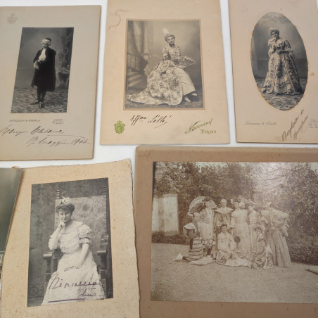 Lotto di 9 fotografie fine 800 con teatranti e attori