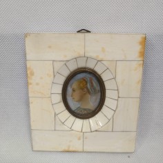 Quadretto tardo 800 con miniatura dipinta a mano dama di profilo