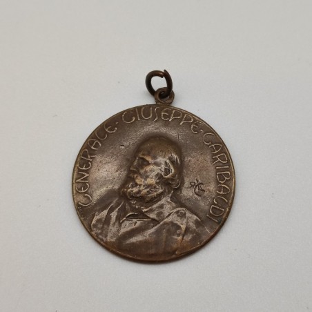 Medaglia in bronzo con anello di sospensione GIUSEPPE GARIBALDI 1907 d. 32 mm