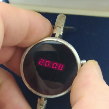 EUROTRONIC orologio polso donna al quarzo quadrante led rossi vintage