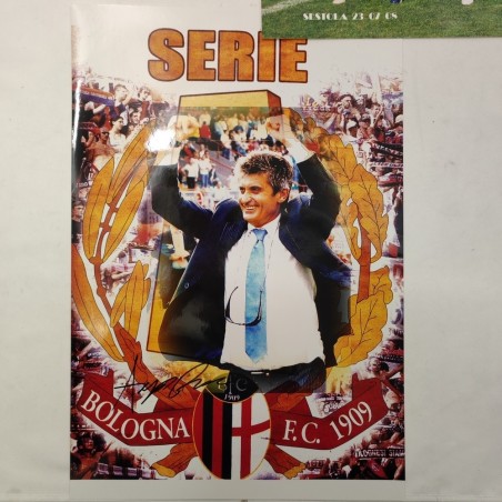 Lotto di 13 fotografie Bologna Calcio molte con autografi in originale giocatori