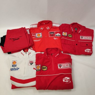 Lotto di 5 camicie divise ufficiali Ducati Corse usate