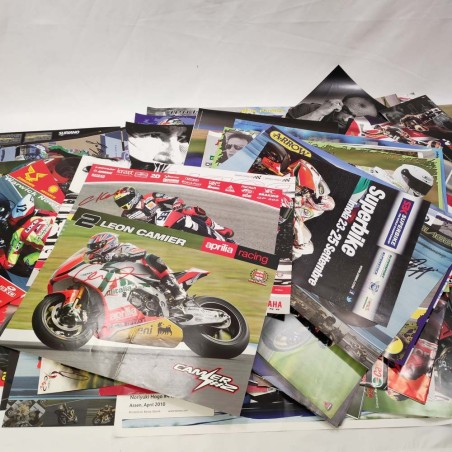 Enorme lotto di autografi motociclisti Superbike Moto GP altre classi circa 400