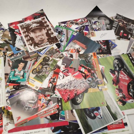 Enorme lotto di autografi motociclisti Superbike Moto GP altre classi circa 400