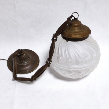 Vintage lampadario a boccia con pendaglio in ottone h. 70 cm d. 15 cm