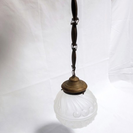 Vintage lampadario a boccia con pendaglio in ottone h. 70 cm d. 15 cm