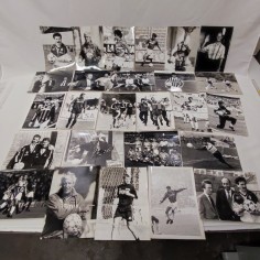 Lotto di 26 fotografie originali con autografi calciatori anni 90