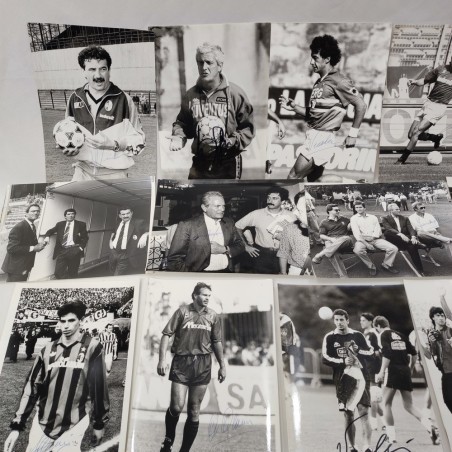 Lotto di 26 fotografie originali con autografi calciatori anni 90