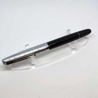 Penna stilografica Aurora 88 cappuccio in metallo fusto in resina nera usata