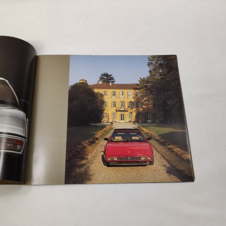 FERRARI 3.2 Mondial brochure originale in ottimo stato N. 402/85 10M/12/85