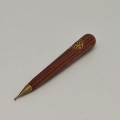 Mini punteruolo in legno con brillantino probabile strumento orologiaio 2