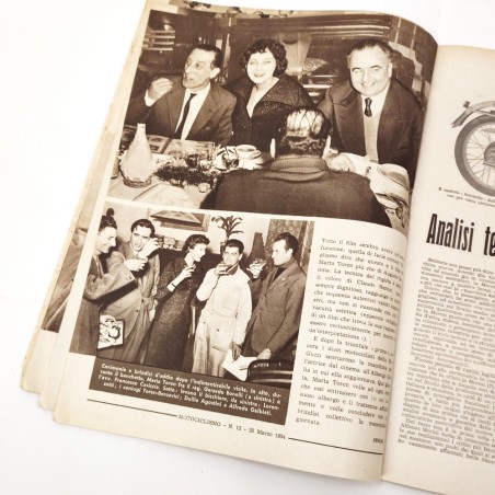 Rivista Moto Ciclismo Anno 4 0n° 12 - 25 marzo 1954 articolo Guzzi