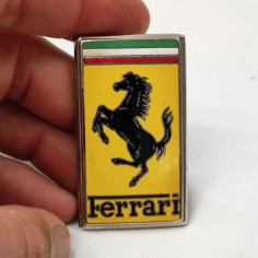 Ferrari placca frontale da cofano con smalti 33x58 mm