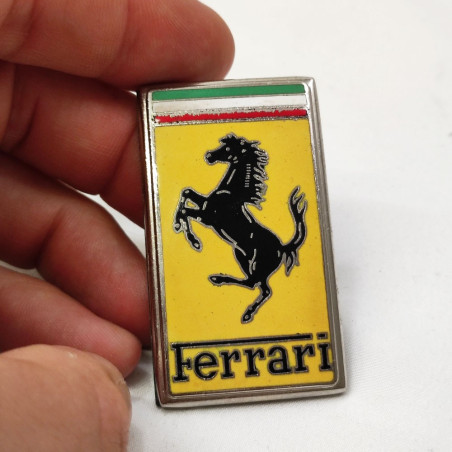 Ferrari placca frontale da cofano con smalti 33x58 mm