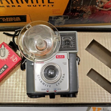 Lotto di due macchine fotografiche Kodak Brownie Vecta + Starmite
