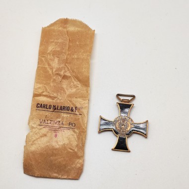 Originale croce 11° armata con smalti neri Carlo Ilario e F.lli con bustina