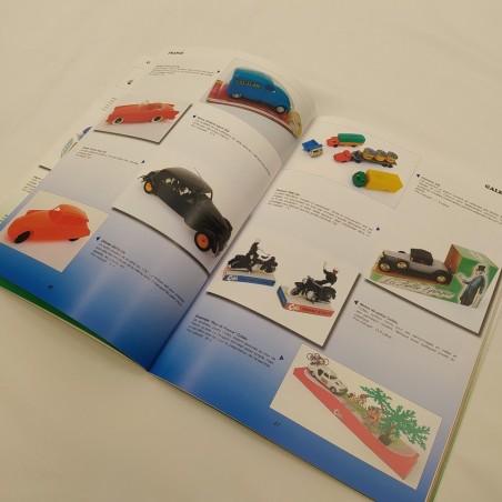 Libro Automobiles miniatures en plastique des années 1950 et 1960 Andrew Ralston