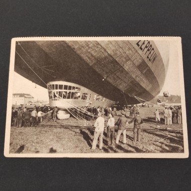 Cartolina illustrata Zeppelin viaggiata da Zurigo a Vercelli 1938