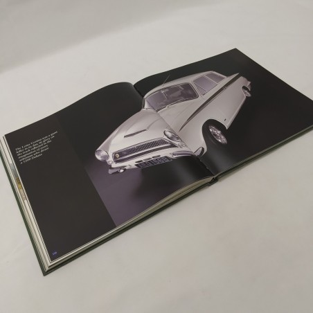 Libro Classic cars celebrating the legends Tim Slade 2008