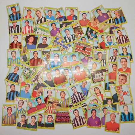 Lotto di 90 figurine PANINI anno calcistico 1968 1969