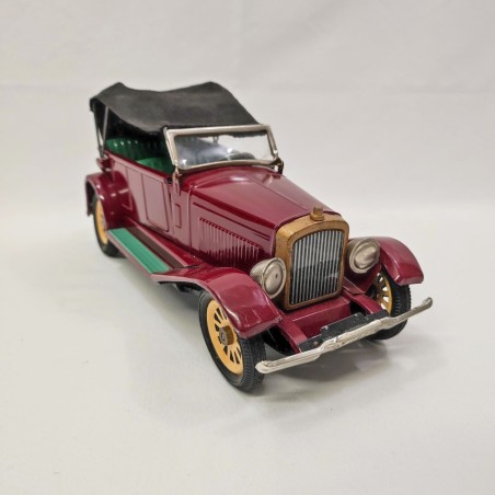 Auto giocattolo in latta anni 60/70 made in Japan 25 cm ottime condizioni