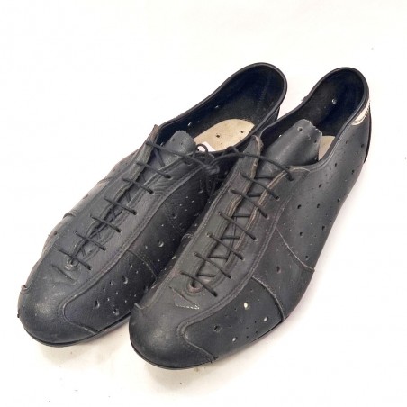Scarpette ciclismo vintage no brand n. 48 no tacchetti fondo plastica usate