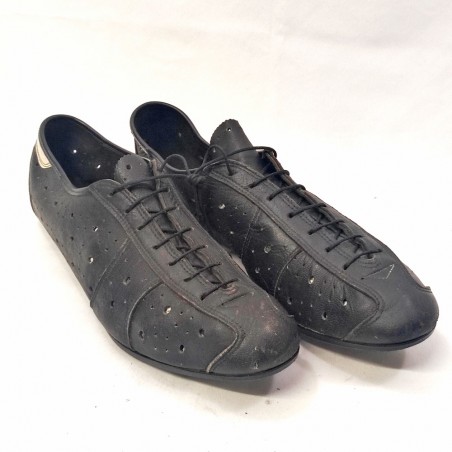 Scarpette ciclismo vintage no brand n. 48 no tacchetti fondo plastica usate