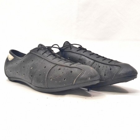 Scarpette ciclismo vintage no brand n. 48 no tacchetti fondo plastica usate